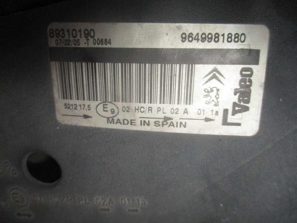 CITROEN PICASSO 2005 NS PASSENGER SIDE FRONT HEADLIGHT 9649981880