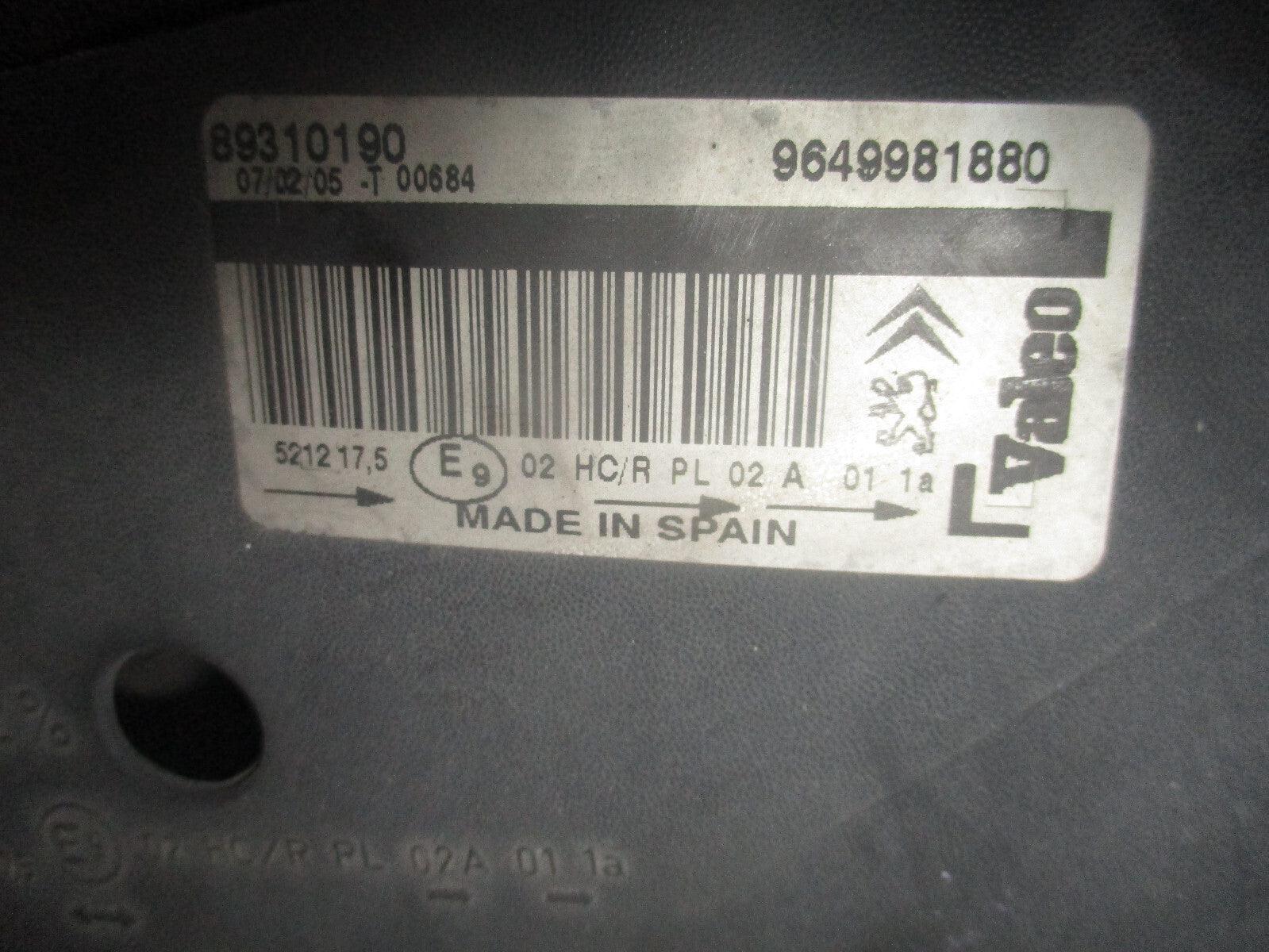 CITROEN PICASSO 2005 NS PASSENGER SIDE FRONT HEADLIGHT 9649981880