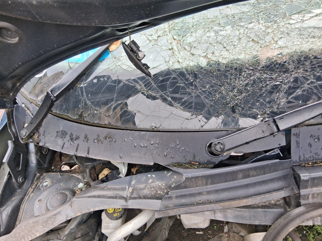 2023 VOLKSWAGEN TIGUAN MK2 2.0 DIESEL FRONT WINDSCREEN WIPER MOTOR & LINKAGE