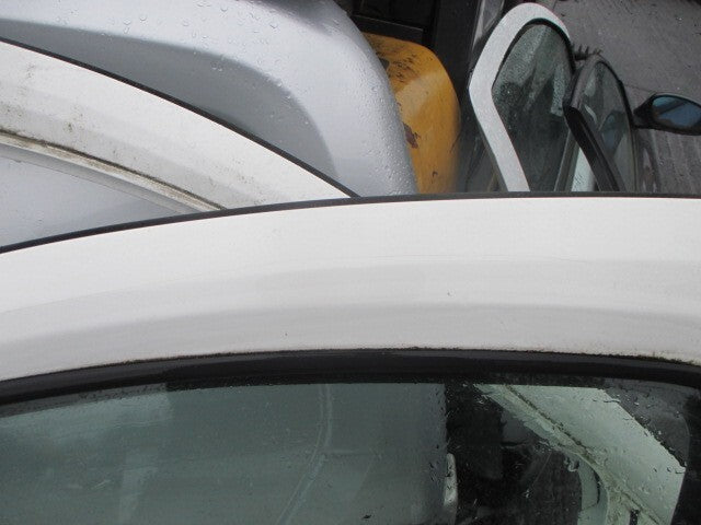 2013 FIAT DOBLO NSF PASSENGER SIDE COMPLETE FRONT DOOR WHITE