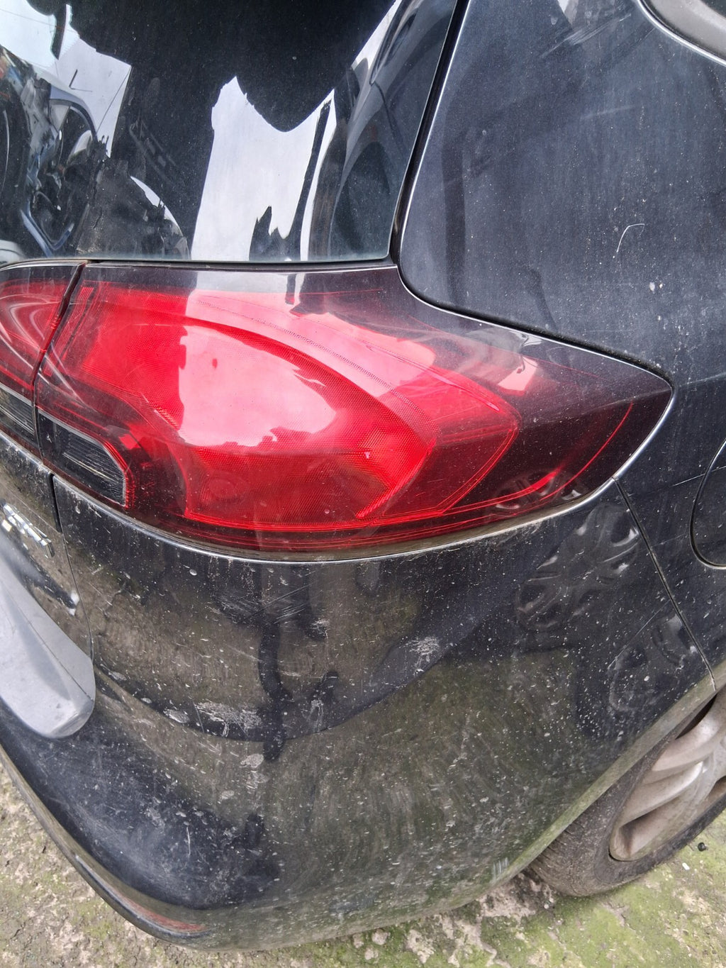 2014 VAUXHALL ZAFIRA TOURER C MK3 OSR DRIVER SIDE REAR RIGHT OUTER TAIL LIGHT