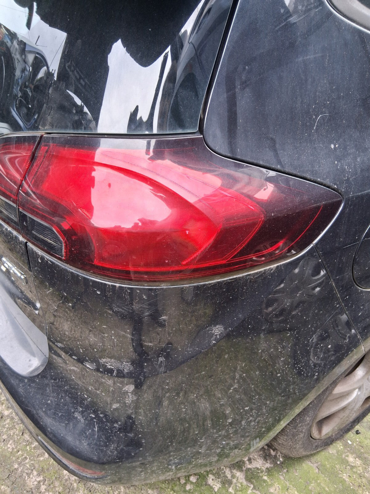 2014 VAUXHALL ZAFIRA TOURER C MK3 OSR DRIVER SIDE REAR RIGHT OUTER TAIL LIGHT