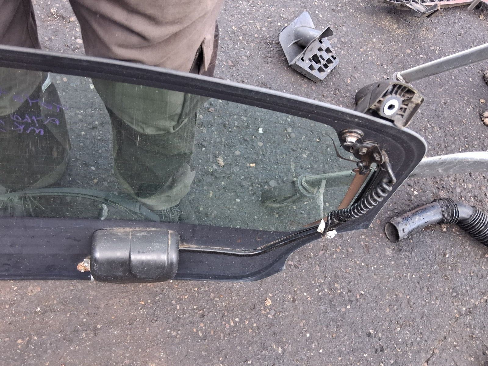 2008 TOYOTA AYGO MK1 REAR COMPLETE TAILGATE BOOTLID GLASS