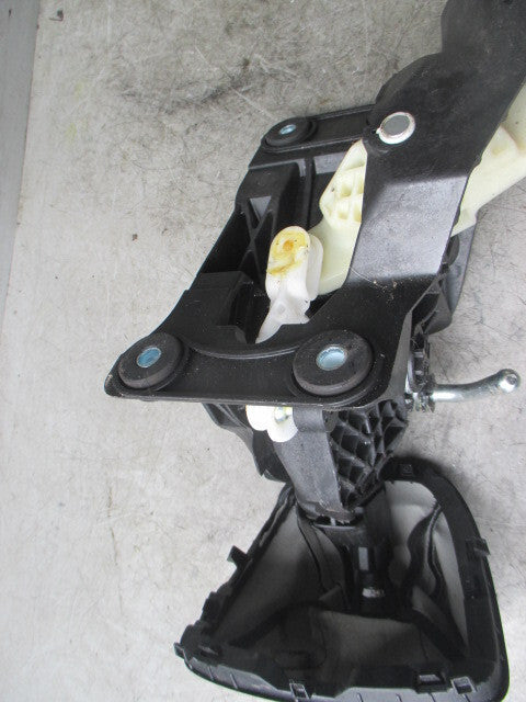 FORD TRANSIT 350 MK8 2021 6 SPEED MANUAL GEAR STICK JK2R7C453RAD