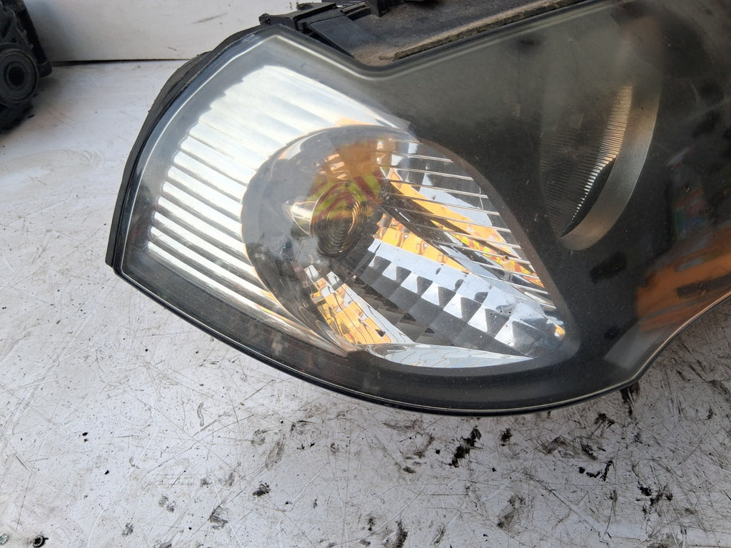 2004 BMW X3 E83 OSF DRIVER SIDE FRONT RIGHT HEADLIGHT 1305630416