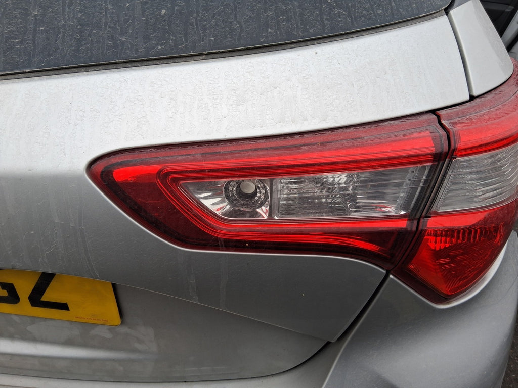 TOYOTA YARIS MK3 2019 FACELIFT OSR DRIVER SIDE REAR INNER TAIL LIGHT LAMP