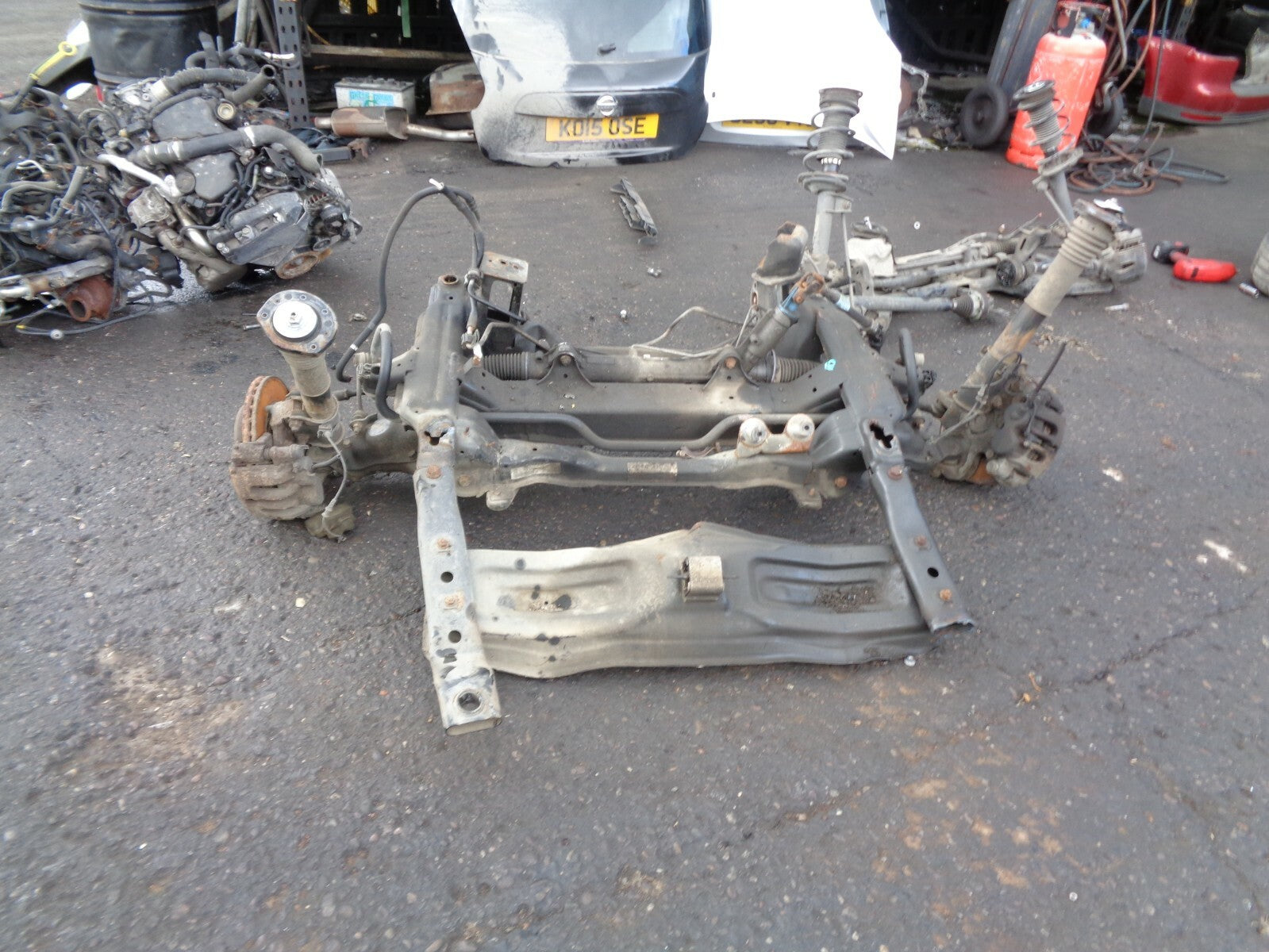 VOLKSWAGEN CRAFTER 2015 2.0 TDI NS PASSENGER SIDE FRONT SUSPENSION LEG COMPLETE