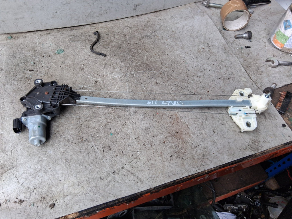 2019 HONDA JAZZ SIDE PASSENGER REAR WINDOW MOTOR AND REGULATOR CM012700A