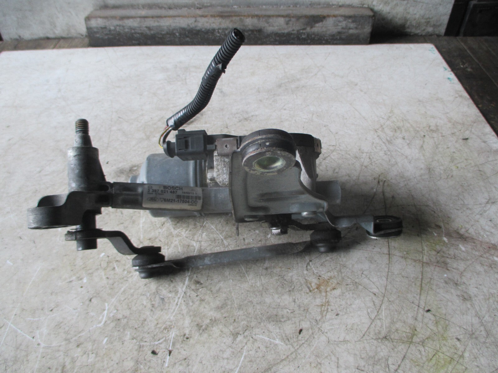 FORD GALAXY 2013 MK3 2.0 OS DRIVER SIDE FRONT WINDSCREEN WIPER MOTOR 6M2117504DD