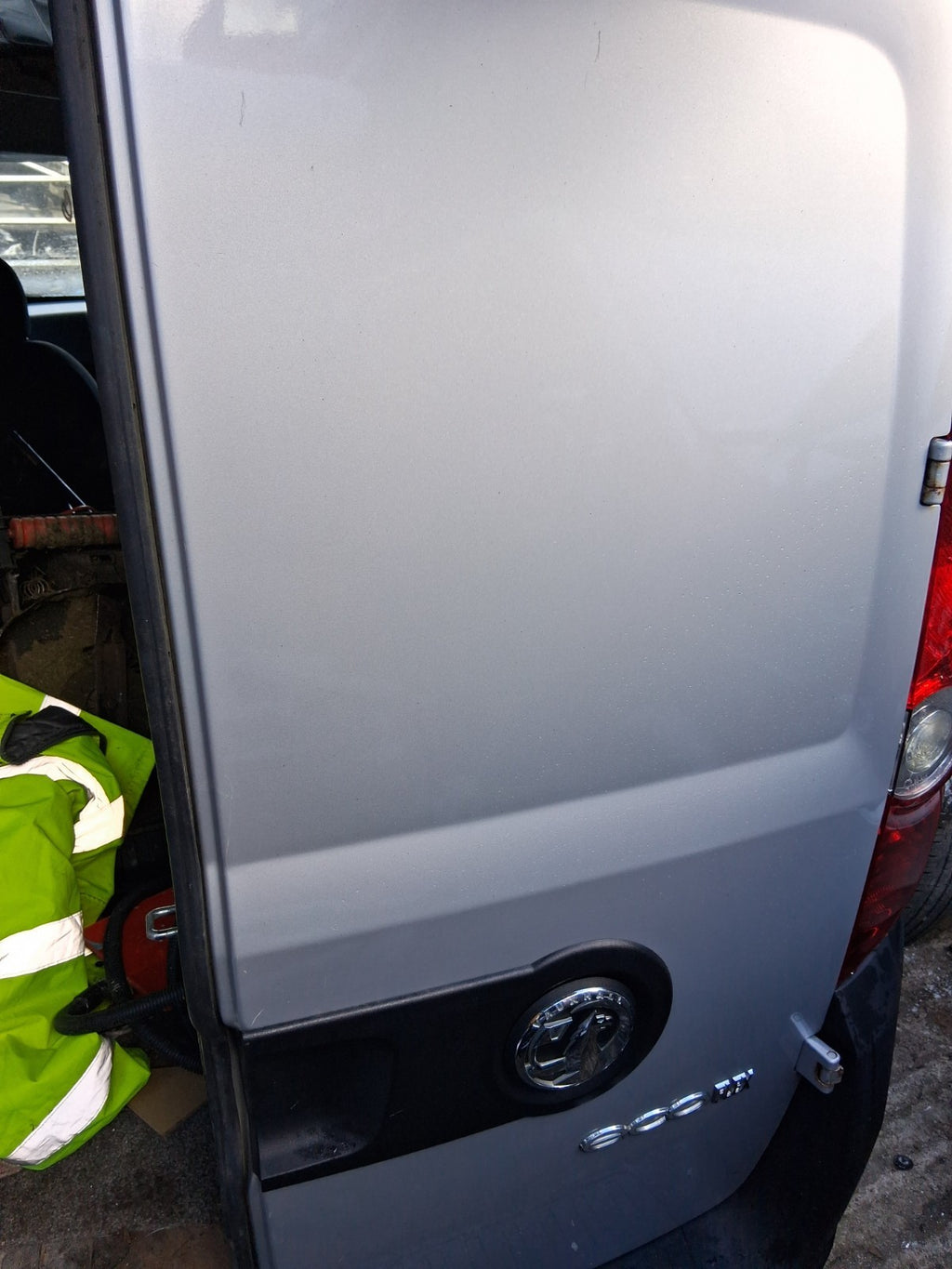 2015 VAUXHALL COMBO D OSR DRIVER SIDE REAR RIGHT COMPLETE DOOR SILVERFISH 612A