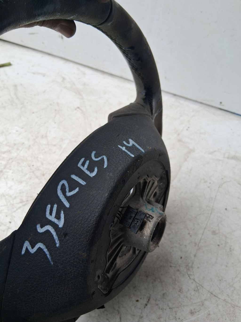 2014 BMW 3 SERIES F30 3 SPOKE MULTIFUNCTION LEATHER STEERING WHEEL