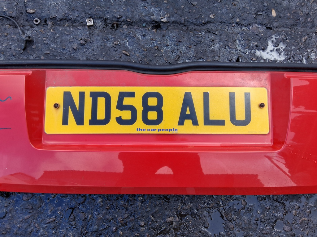 2008 CITROEN C2 COMPLETE REAR LOWER TAILGATE BOOTLID RED
