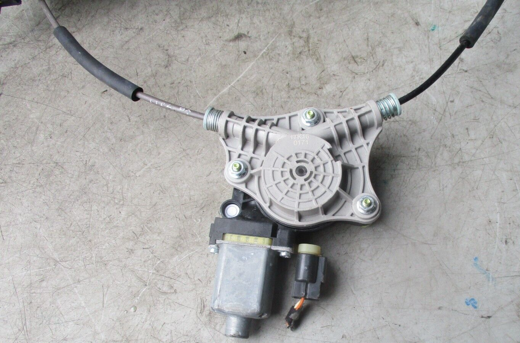 2018 AUDI STOCK A4 FRONT WINDOW MOTOR REGULATOR 82450