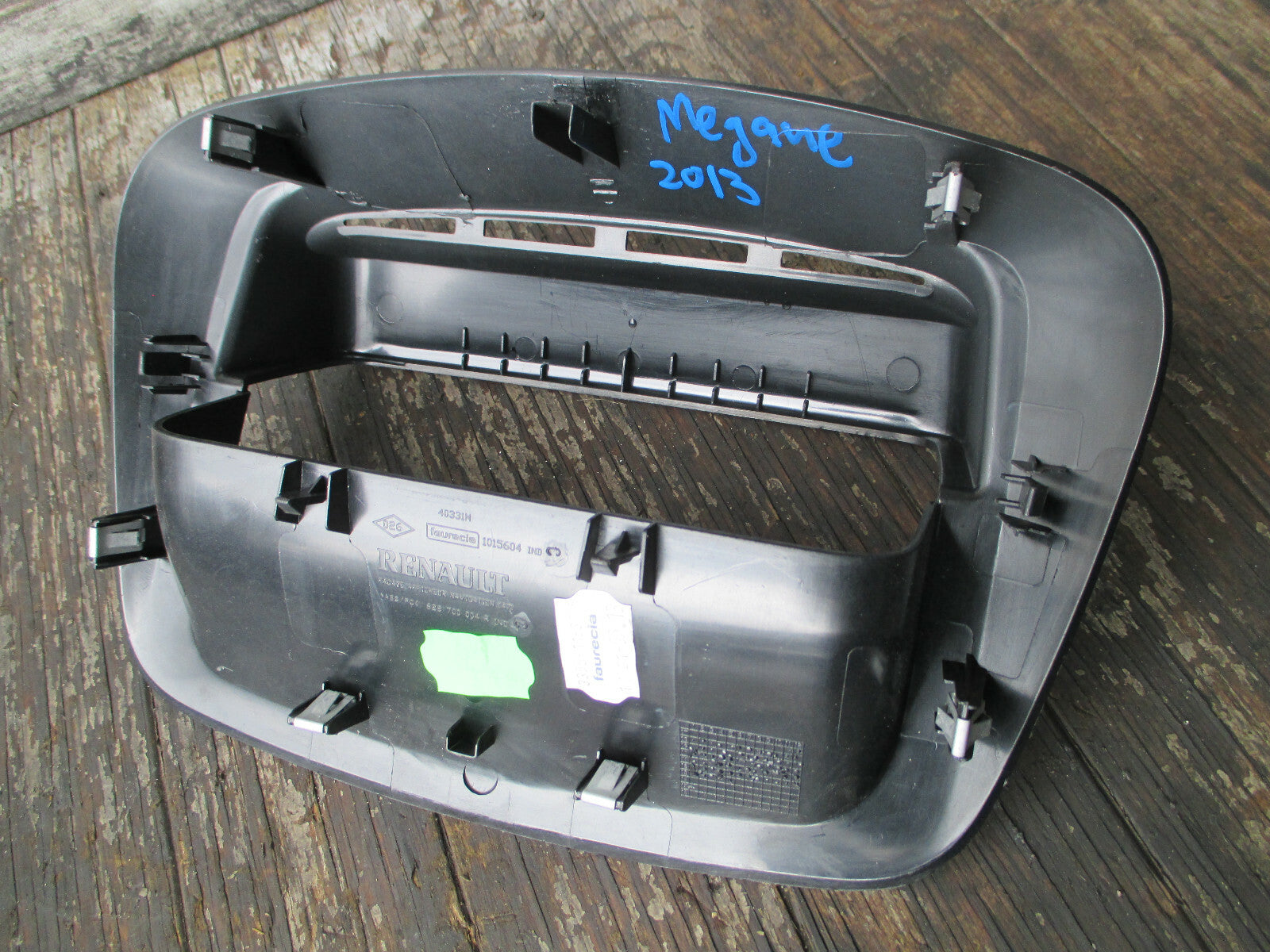 RENAULT MEGANE MK3 2013 DISPLAY CLOCK SURROUND 628700004