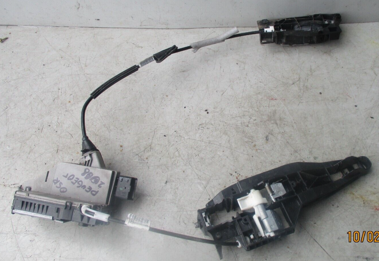 2013 PEUGEOT 208 OSR DRIVER SIDE REAR DOOR LOCK CATCH WITH HANDLE 9812501380