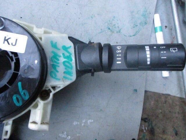 2006 NISSAN PATHFINDER R51 2.5 DIESEL INDICATOR WIPER STALK 25580EB307