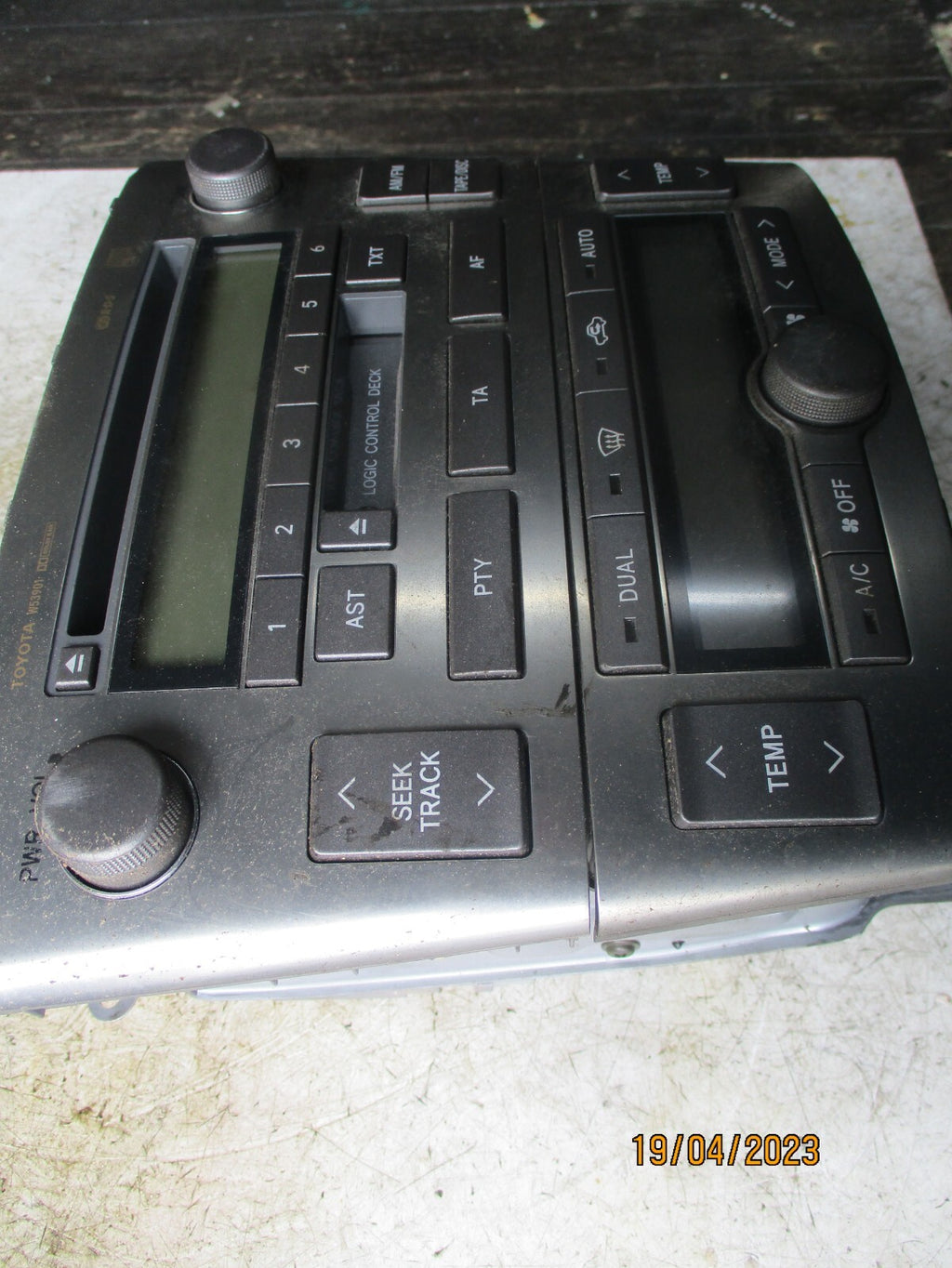 TOYOTA AVENSIS MK2 2004 HEATER CONTROL PANEL UNIT & AUDIO CONTROL 5590205060G