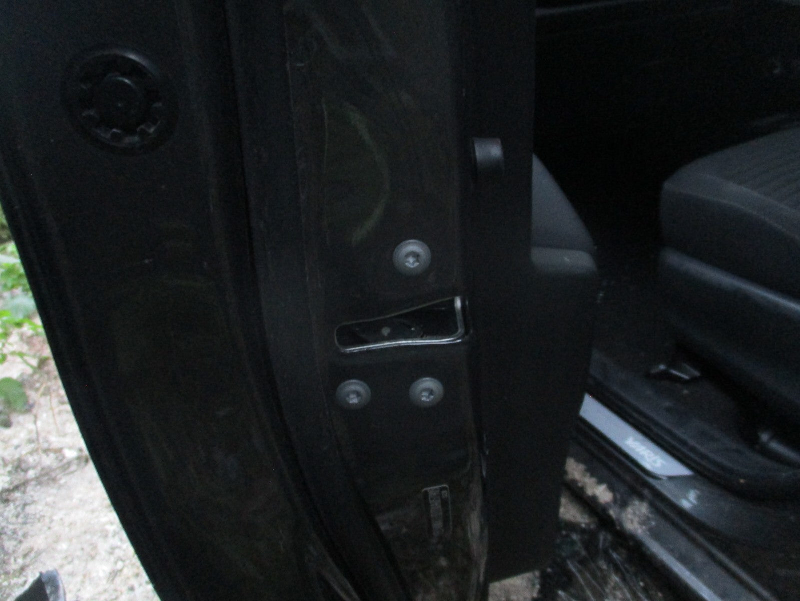 TOYOTA YARIS MK3 2018 NSF PASSENGER SIDE FRONT DOOR LOCK MECHANISM