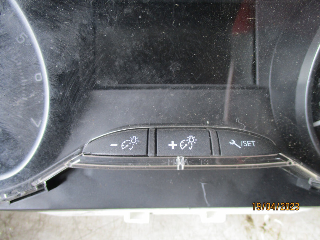 PEUGEOT 208 MK1 2018 1.2 PETROL MANUAL SPEEDO SPEEDOMETER CLUSTER 9825986780
