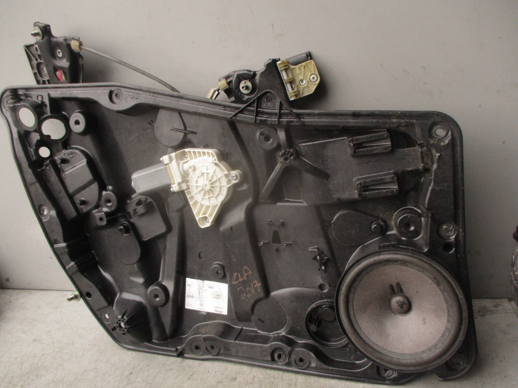 2017 MERCEDES-Benz CLA NSF PASSENGER SIDE FRONT LEFT WINDOW MOTOR & REGULATOR