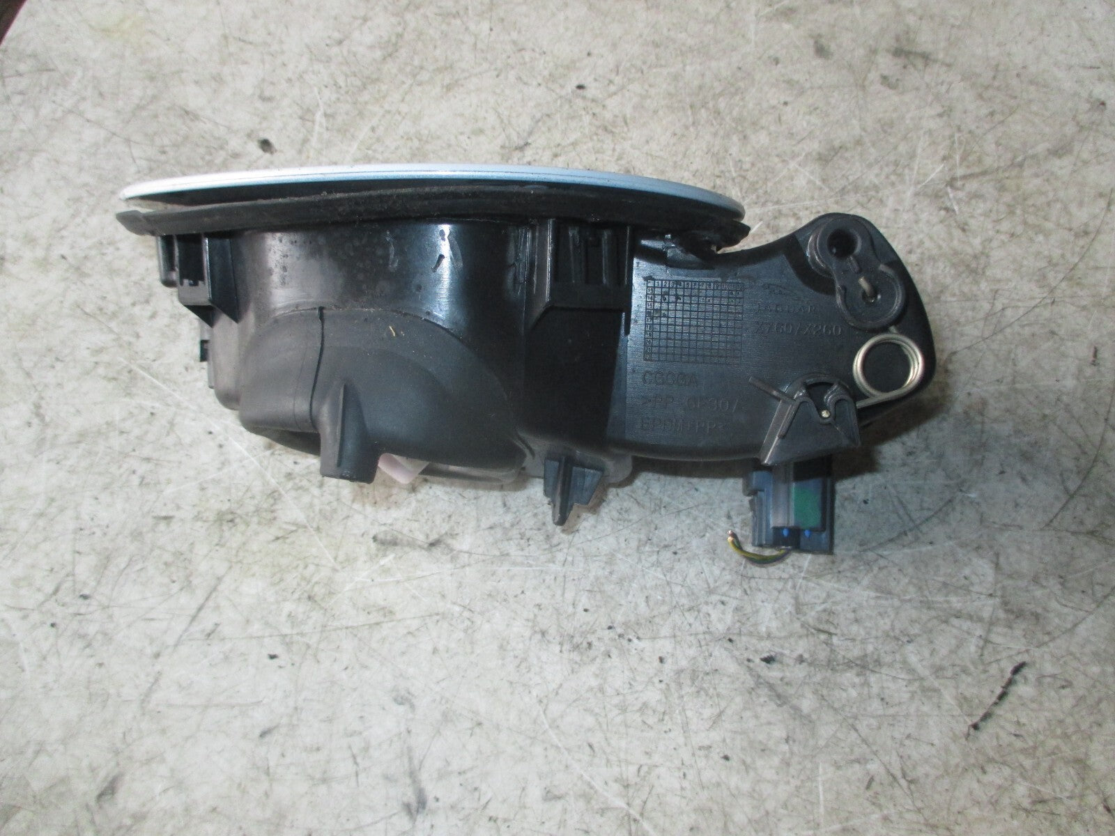 JAGUAR XE X760 2016 FUEL FILLER FLAP WHITE GX7327936AB
