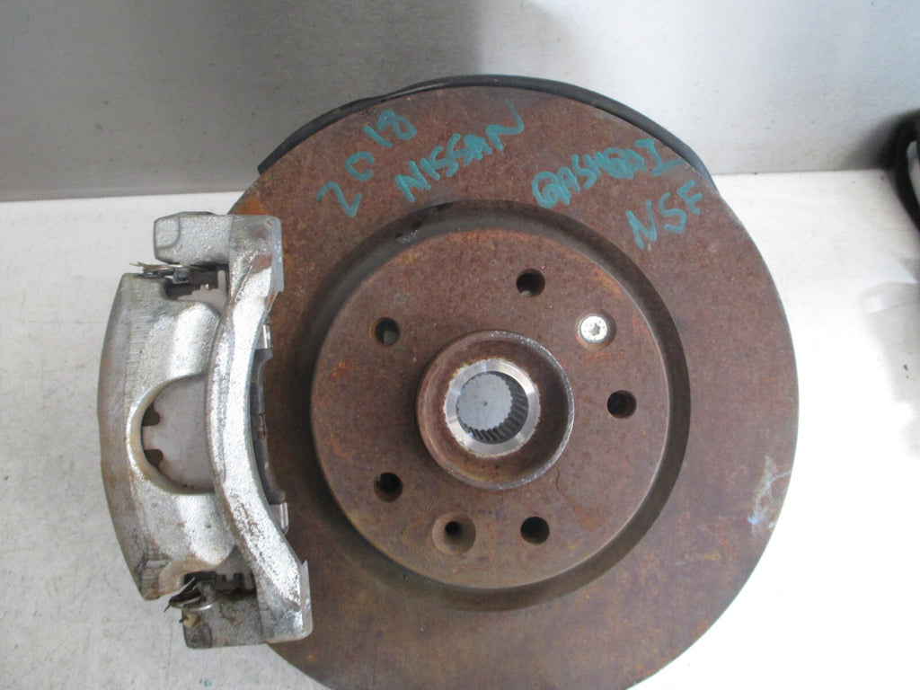 NISSAN QASHQAI J11 2018 1.3 PETROL NSF PASSENGER FRONT WHEEL HUB CALIPER