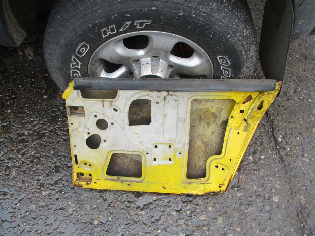 MG MIDGET 1979 OS DRIVER SIDE DOOR SHELL YELLOW DAMAGED