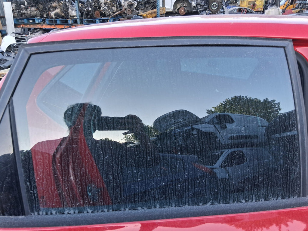 2017 VW VOLKSWAGEN POLO MK5 OSR DRIVER SIDE REAR RIGHT WINDOW GLASS