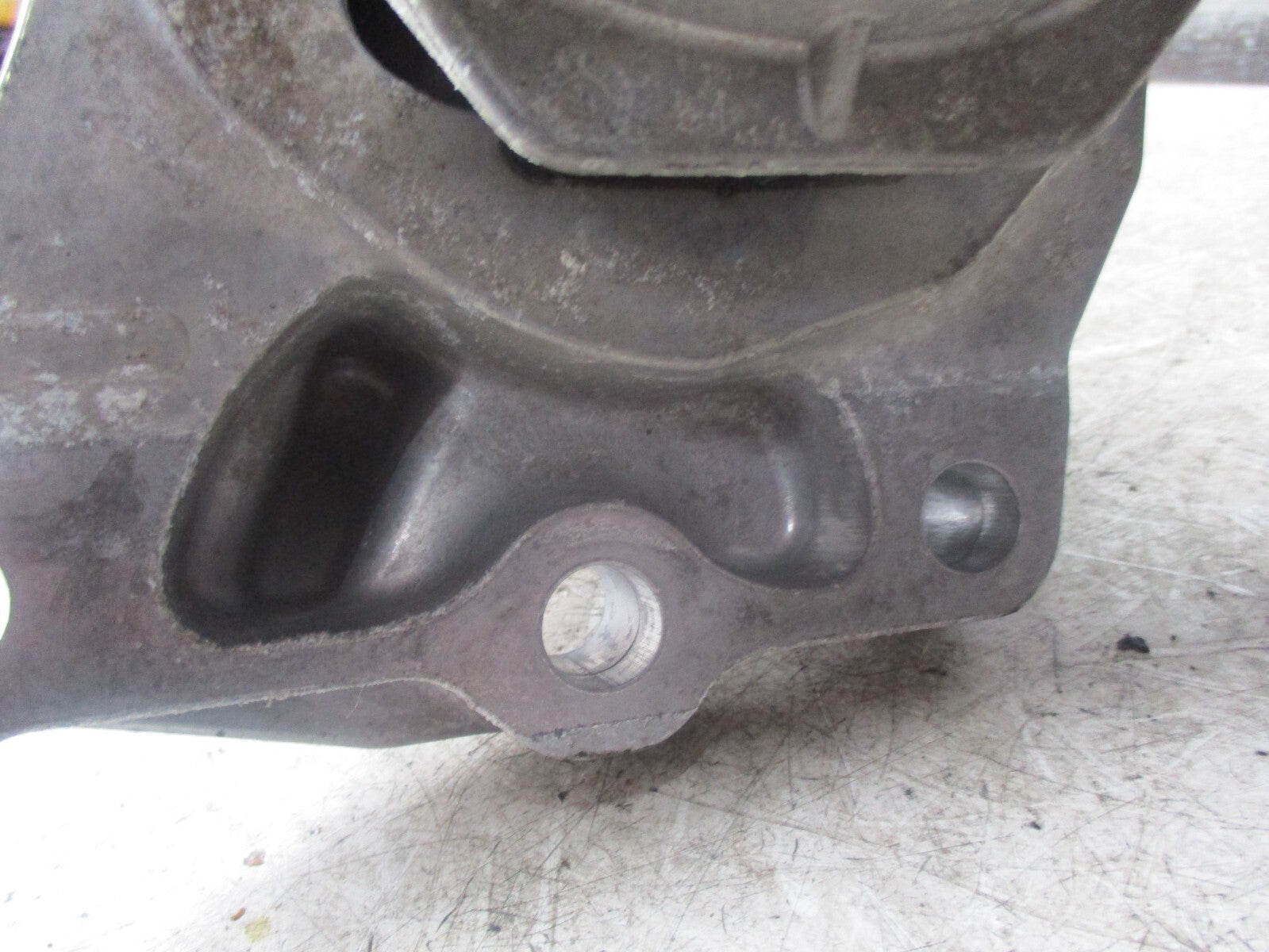 FORD MONDEO MK5 2019 2.0 DIESEL DRIVER SIDE ENGINE MOUNT JG916F012AC