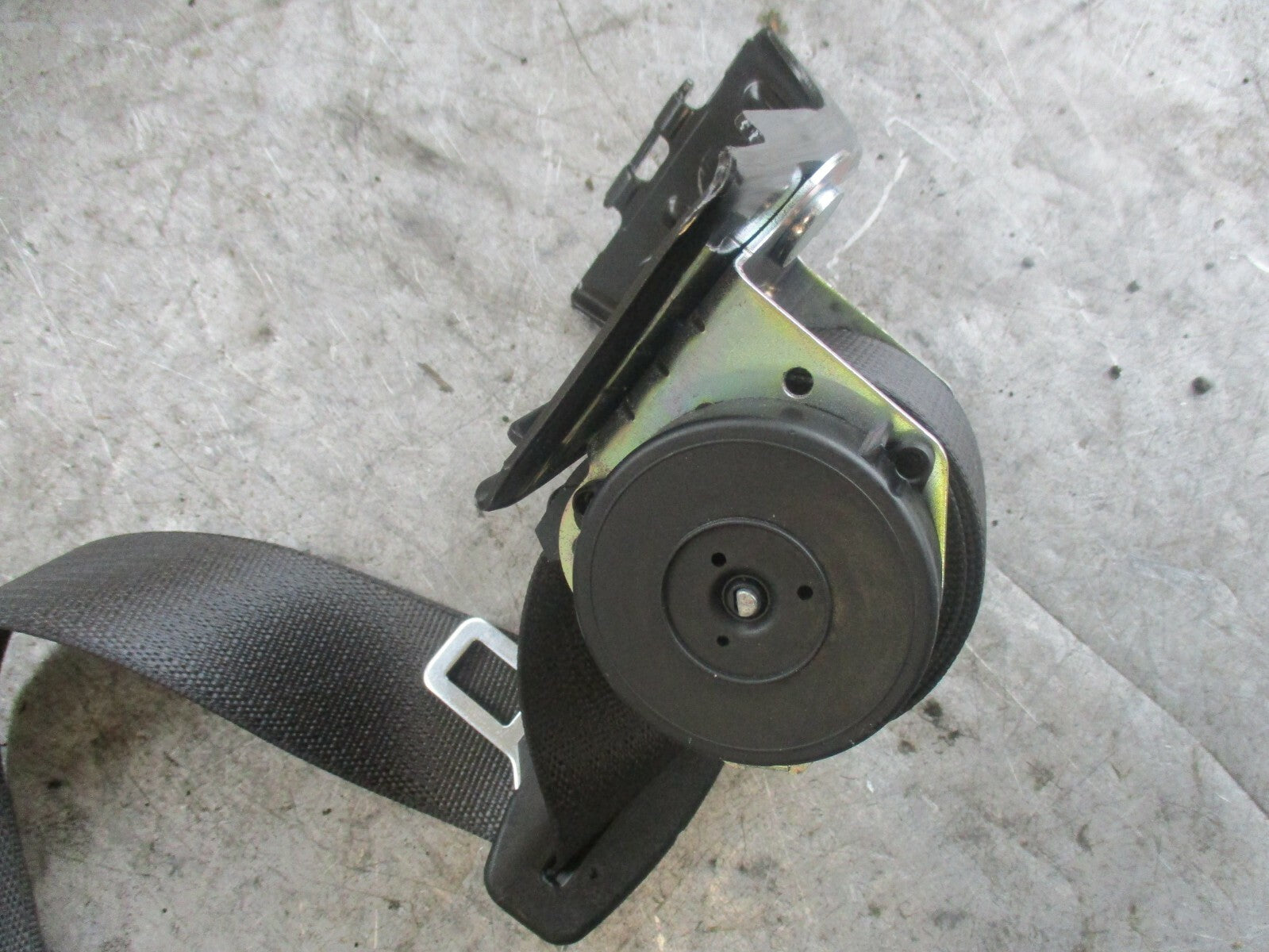 VAUXHALL ASTRA J NSR PASSENGER SIDE REAR PRE TENSIONED SEAT BELT 616569200C