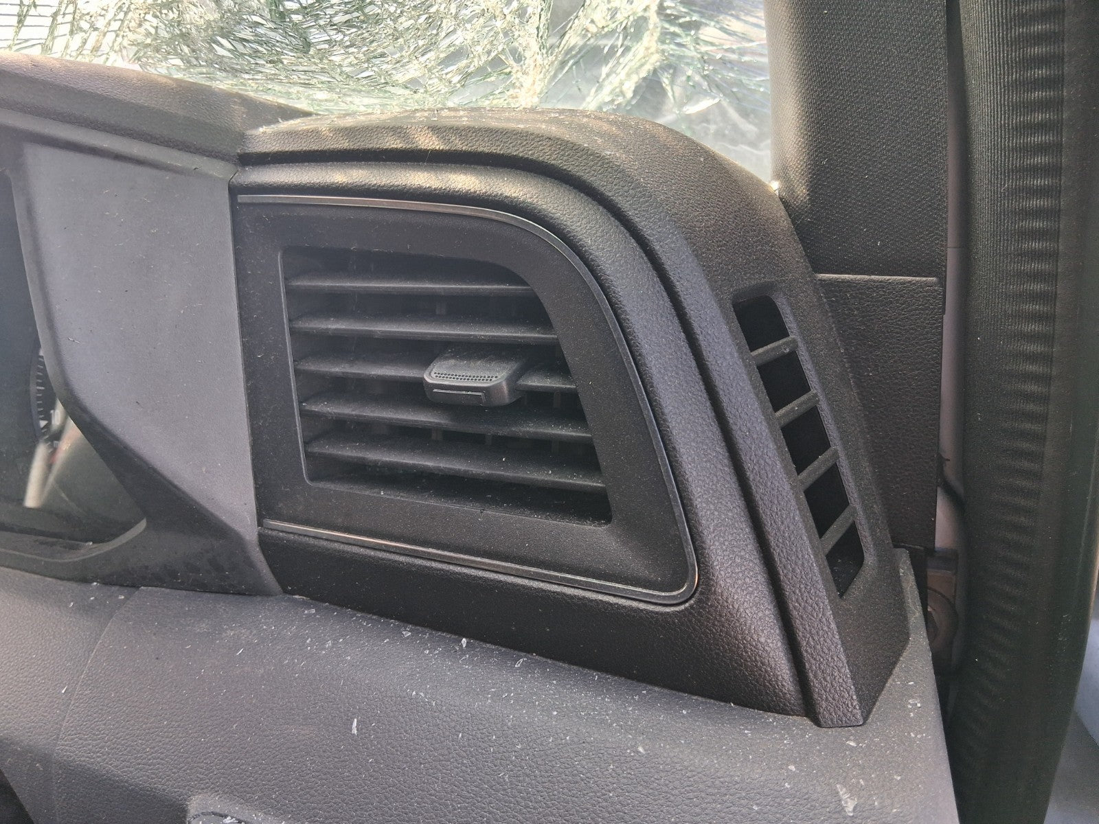 2025 RENAULT MASTER MK4 OSF DRIVER SIDE FRONT INTERIOR AIR VENT