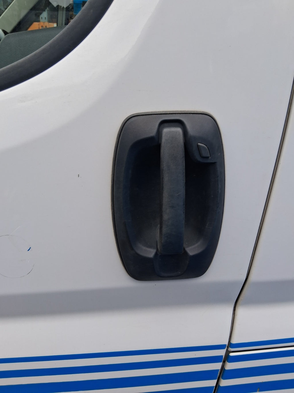 2023 FIAT DUCATO MK3 NSF PASSENGER SIDE FRONT DOOR HANDLE