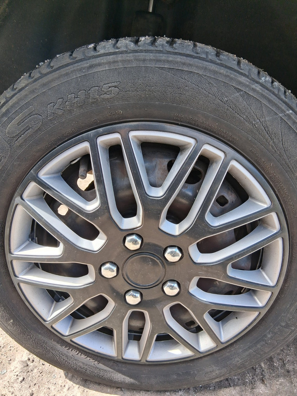 2011 VW VOLKSWAGEN FOX 3 DOOR 14 INCH ALLOY WHEEL WITH TYRE 185/60R14