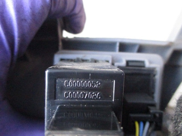 2020 LDV SAIC V80 HEADLIGHT CONTROL SWITCH & TRIM C00000052