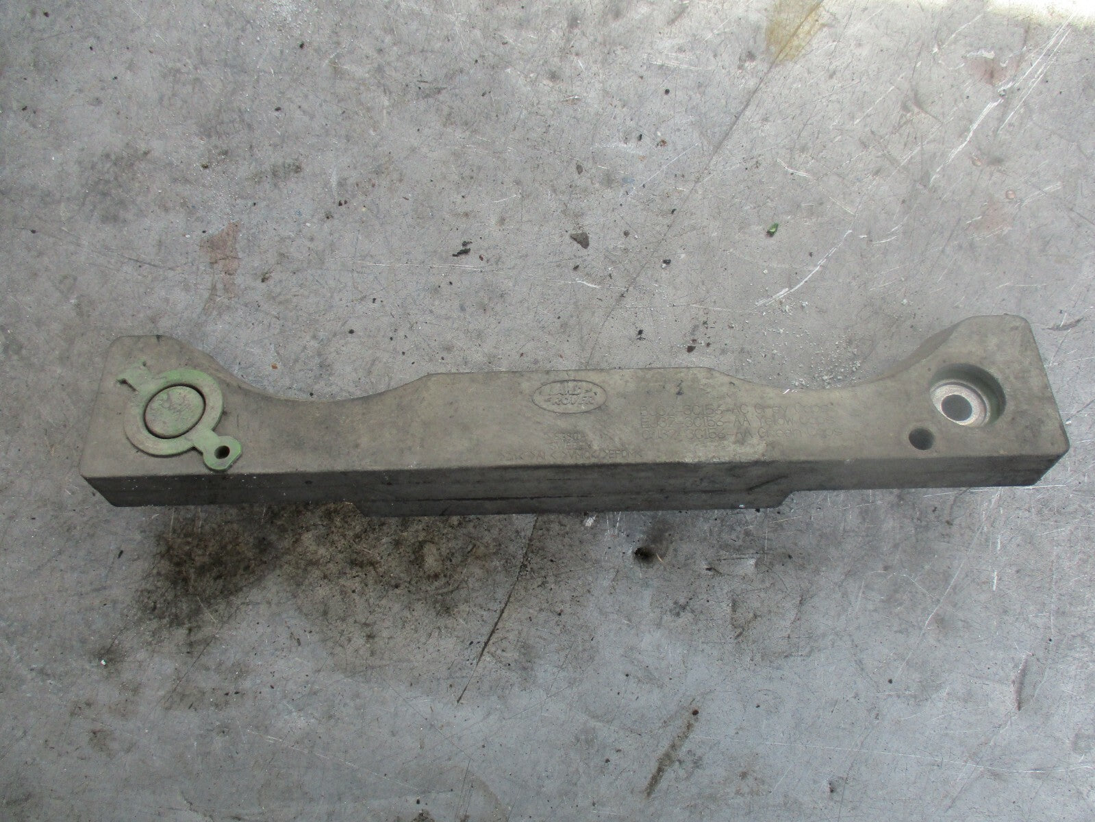 LAND ROVER DISCOVERY SPORT L550 REAR DAMPER ASSEMBLY BRACKET J323C156AA