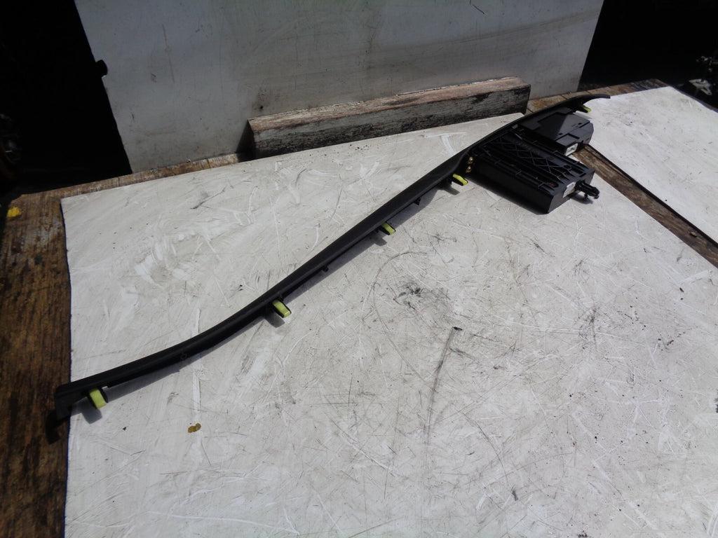TOYOTA AVENSIS MK2 T250 2007 2.2 DOOR LOCK DEMIST BUTTON CLUSTER 8479005110d