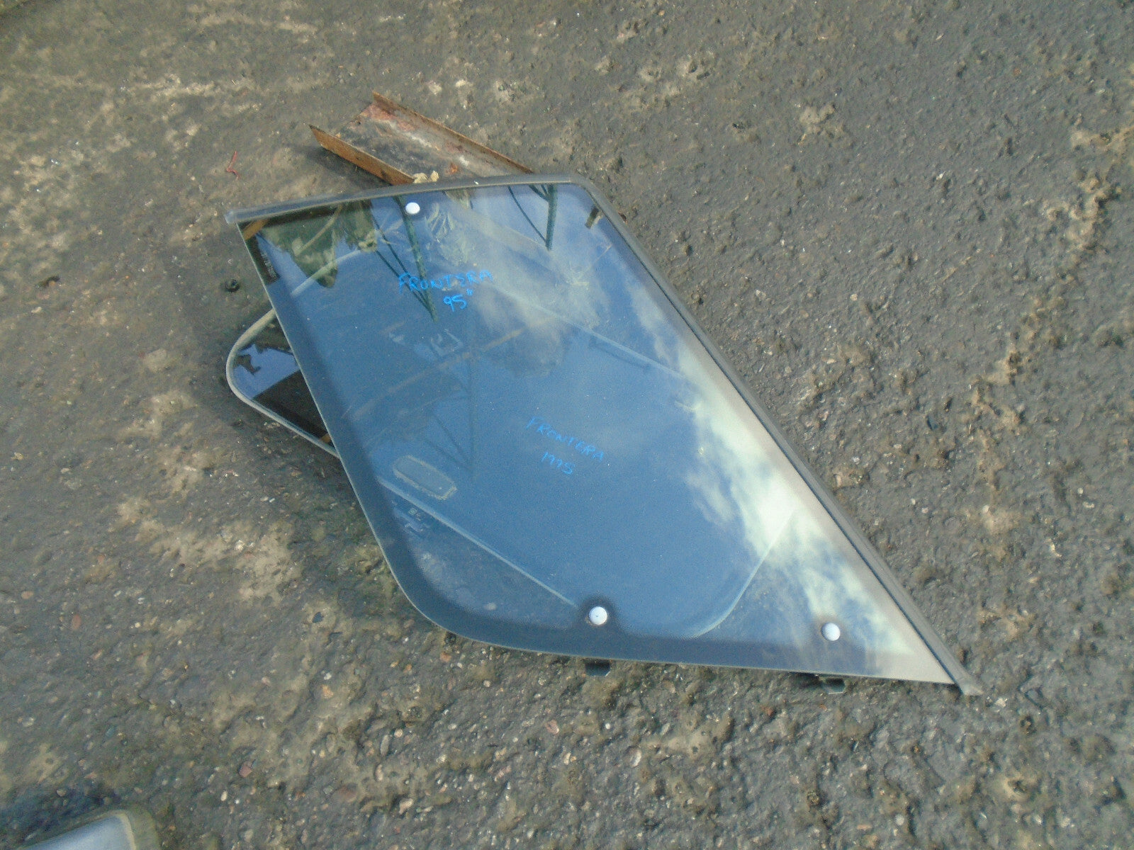 VAUXHALL FRONTERA MK1 1995 3 DOOR OSR DRIVER REAR QUARTER WINDOW GLASS