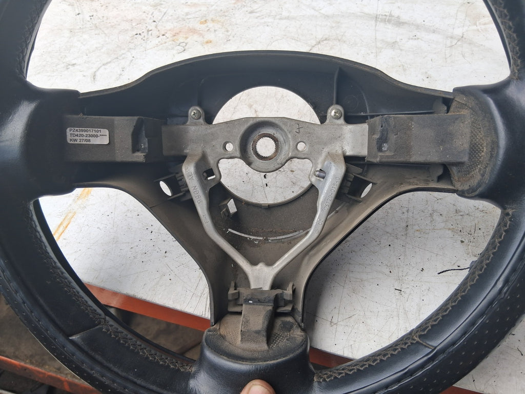 2008 TOYOTA AYGO MK1 3 SPOKE DRIVER FRONT STEERING WHEEL