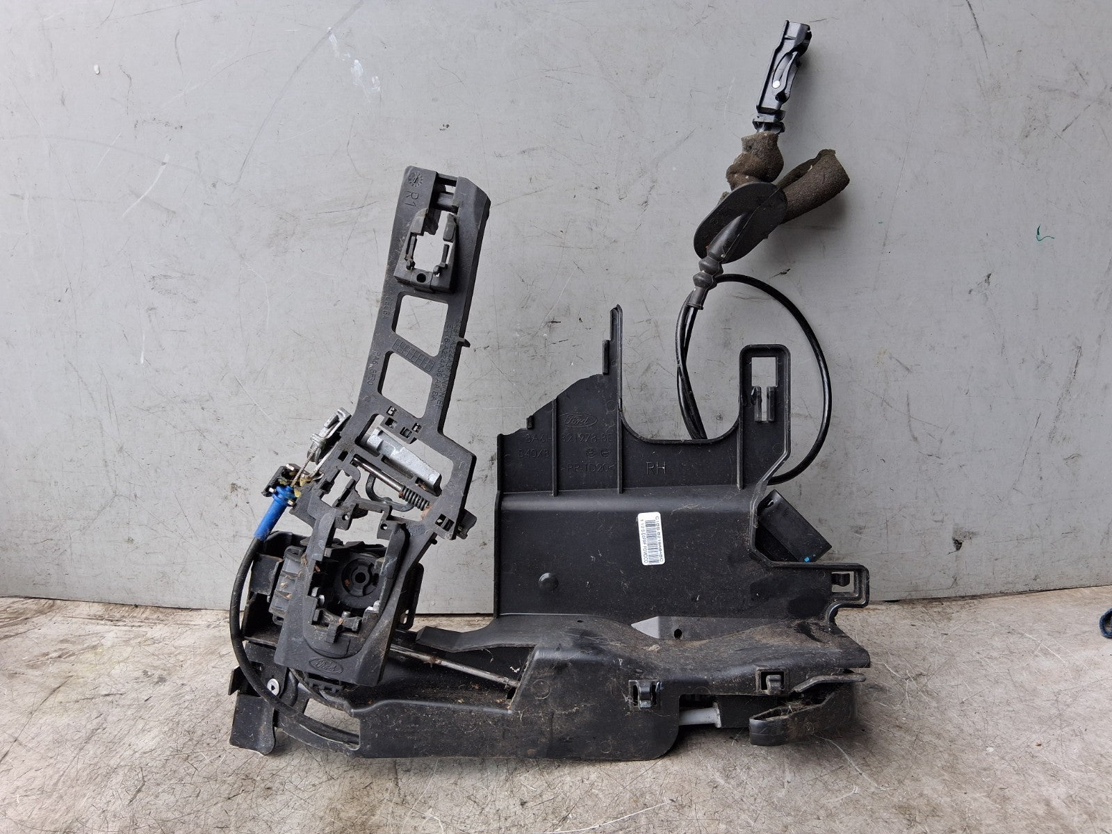 FORD FIESTA MK7 2015 OSF DRIVER SIDE FRONT DOOR LOCK MECHANISM AM5AU21812CE