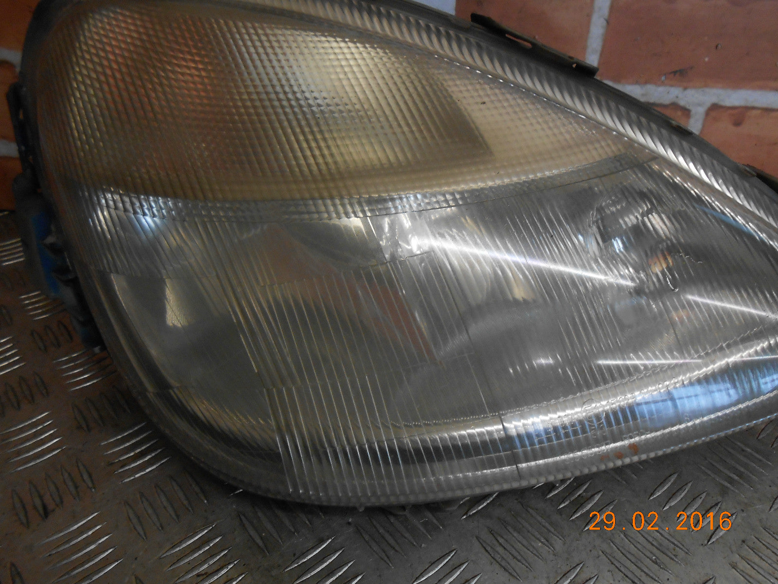MERCEDES A CLASS W168 1999 OS DRIVER SIDE FRONT LIGHT HEADLIGHT 1688200461