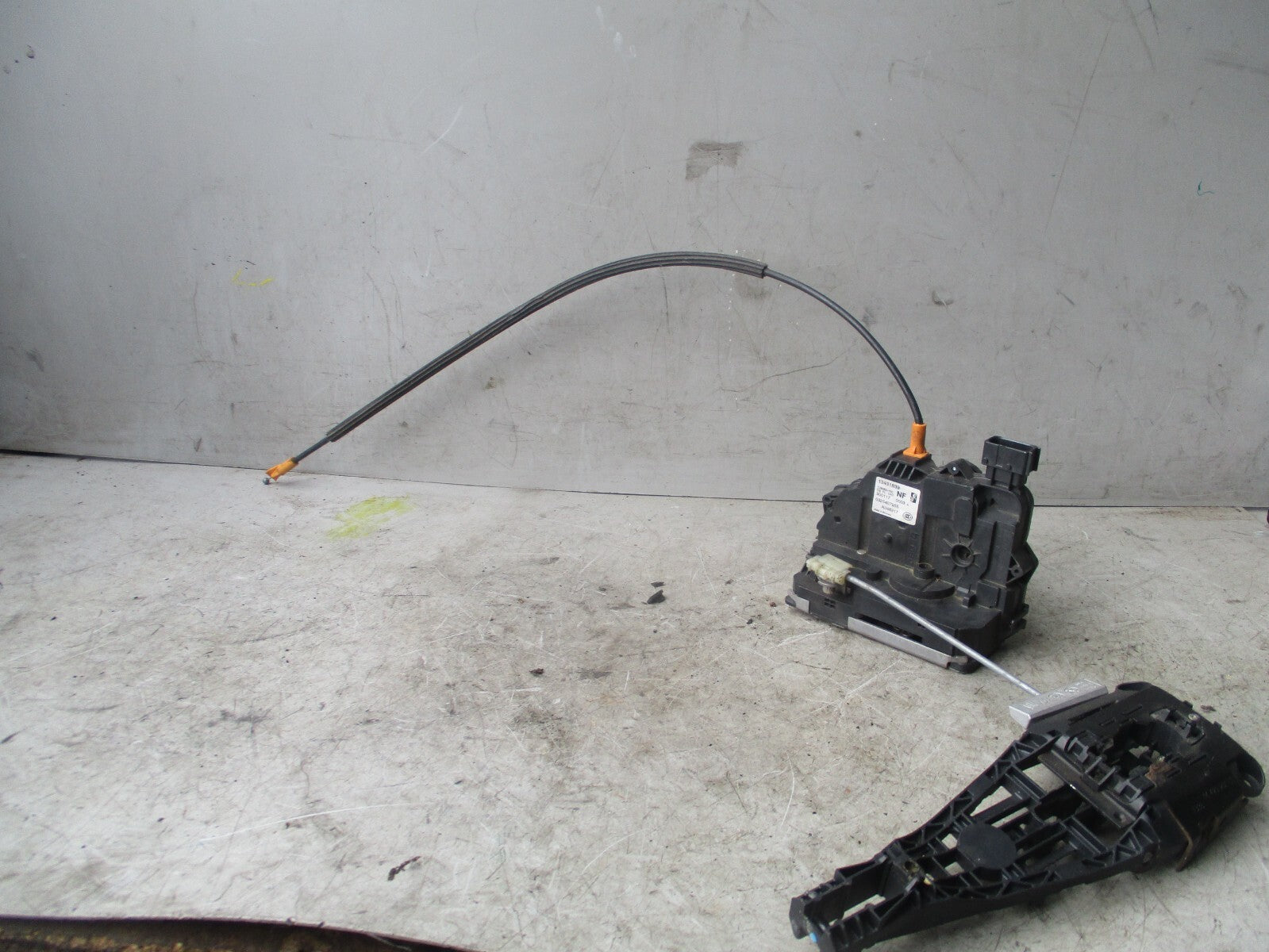 2012 VAUXHALL CORSA E DOOR LOCK MECH 113431839