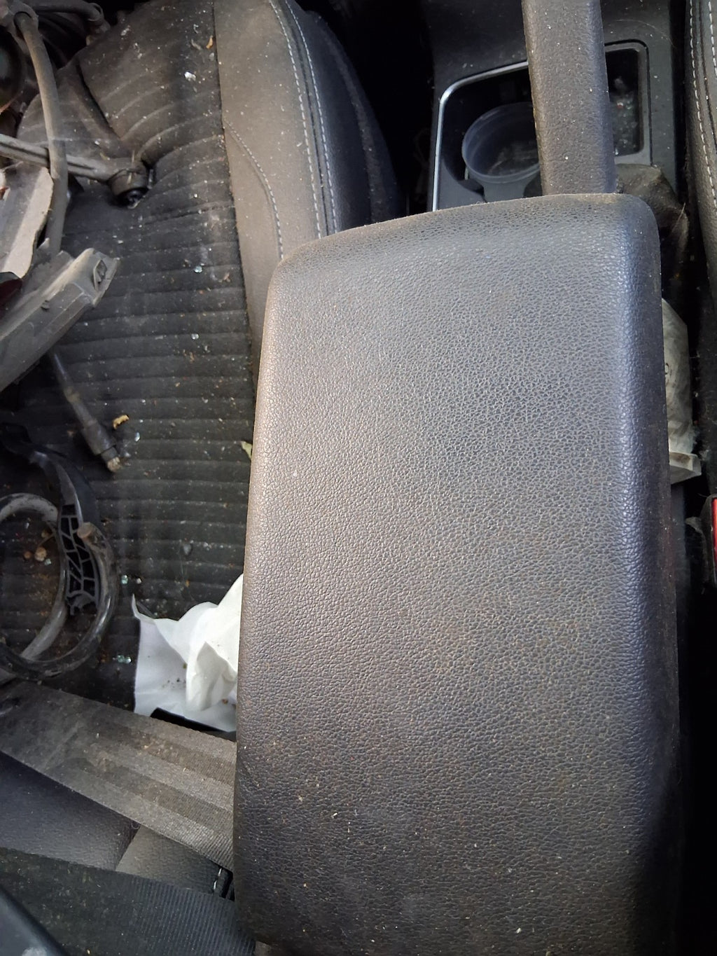2021 FORD ECOSPORT MK2 CENTRE CONSOLE LEATHER ARM LEATHER