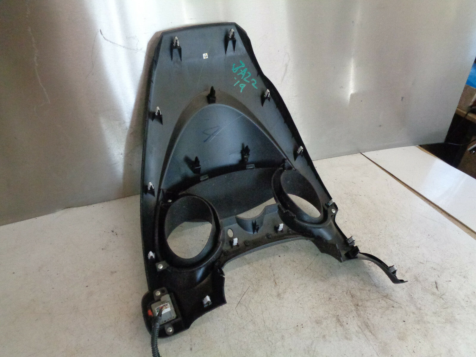 HONDA JAZZ MK3 2015 CENTE DASH SPEEDOMETER SURROUND 77200 TF0 00
