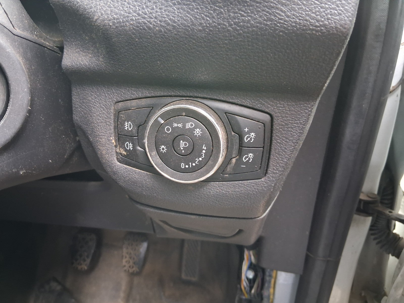 2015 FORD TRANSIT COURIER MK1 HEADLIGHT CONTROL SWITCH