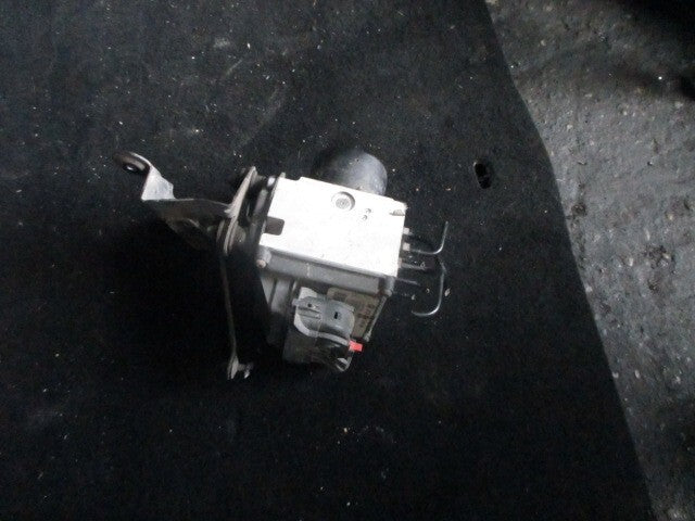 VW VOLKSWAGEN PASSAT B6 2005 ABS PUMP CONTROL MODULE UNIT 15747702