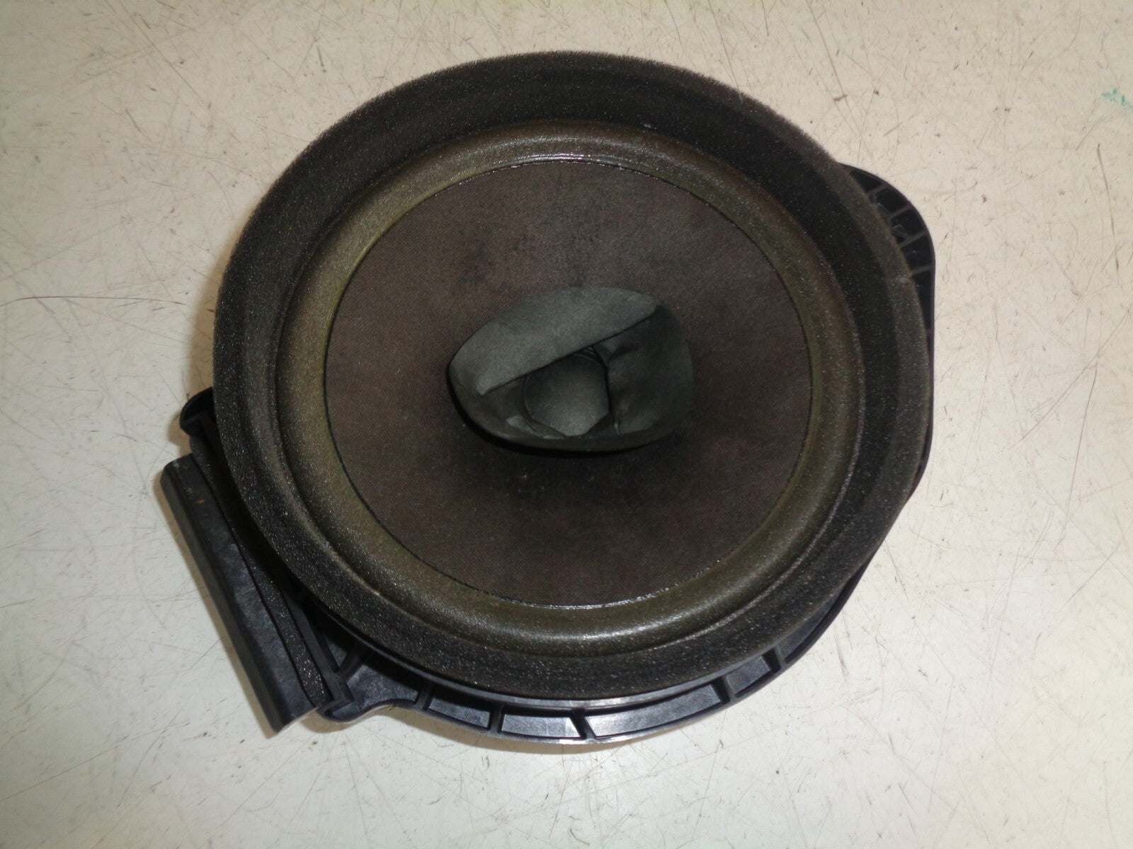 VAUXHALL MOKKA 2013 MK1 NSR PASSENGER SIDE REAR DOOR SPEAKER 22889823