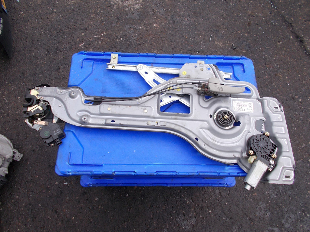 2005 HYUNDAI TRAJET GSI CRTD NSR PASSENGER SIDE REAR WINDOW REGULATOR 834703A000
