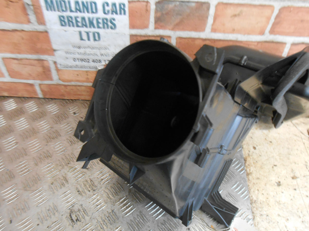 MITSUBISHI COLT CZC 2009 VENTILATION AIR BLOWER BOX VENT MR568914 MR568914