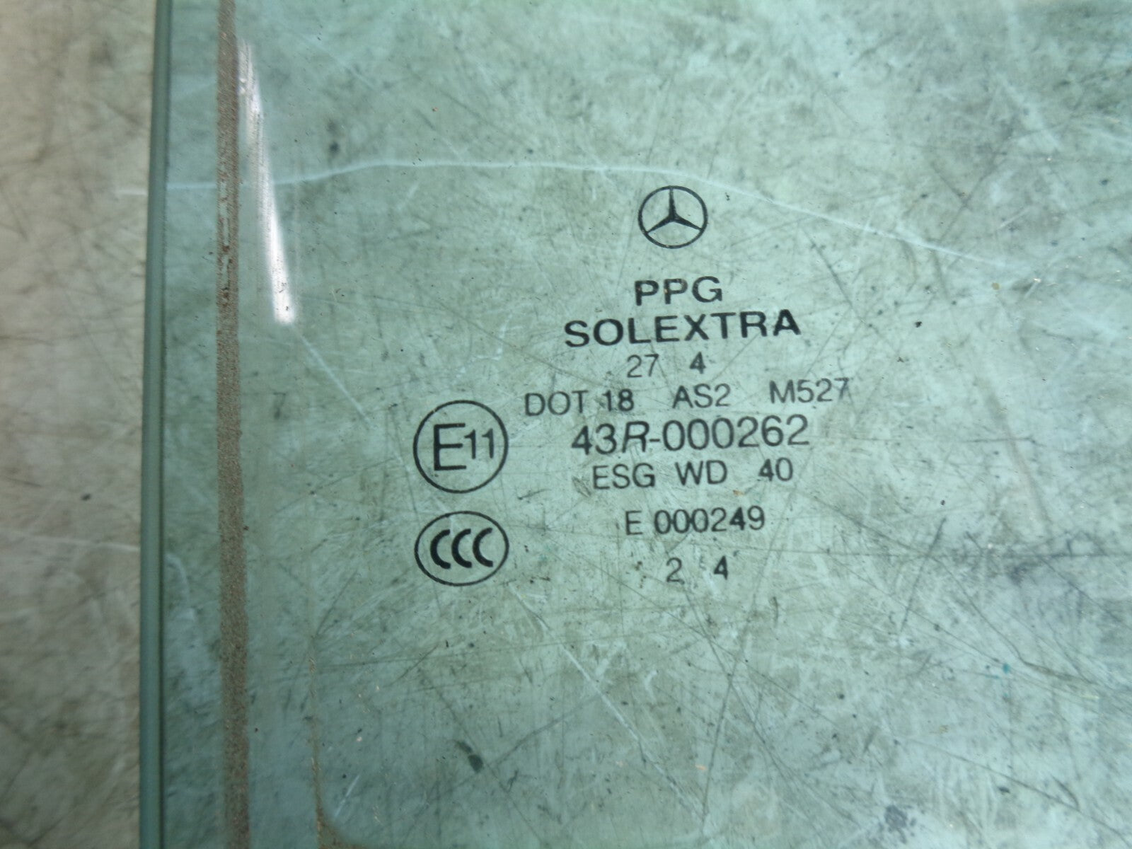 MERCEDES C CLASS OSR DRIVER SIDE REAR DOOR WINDOW GLASS E1143R000262
