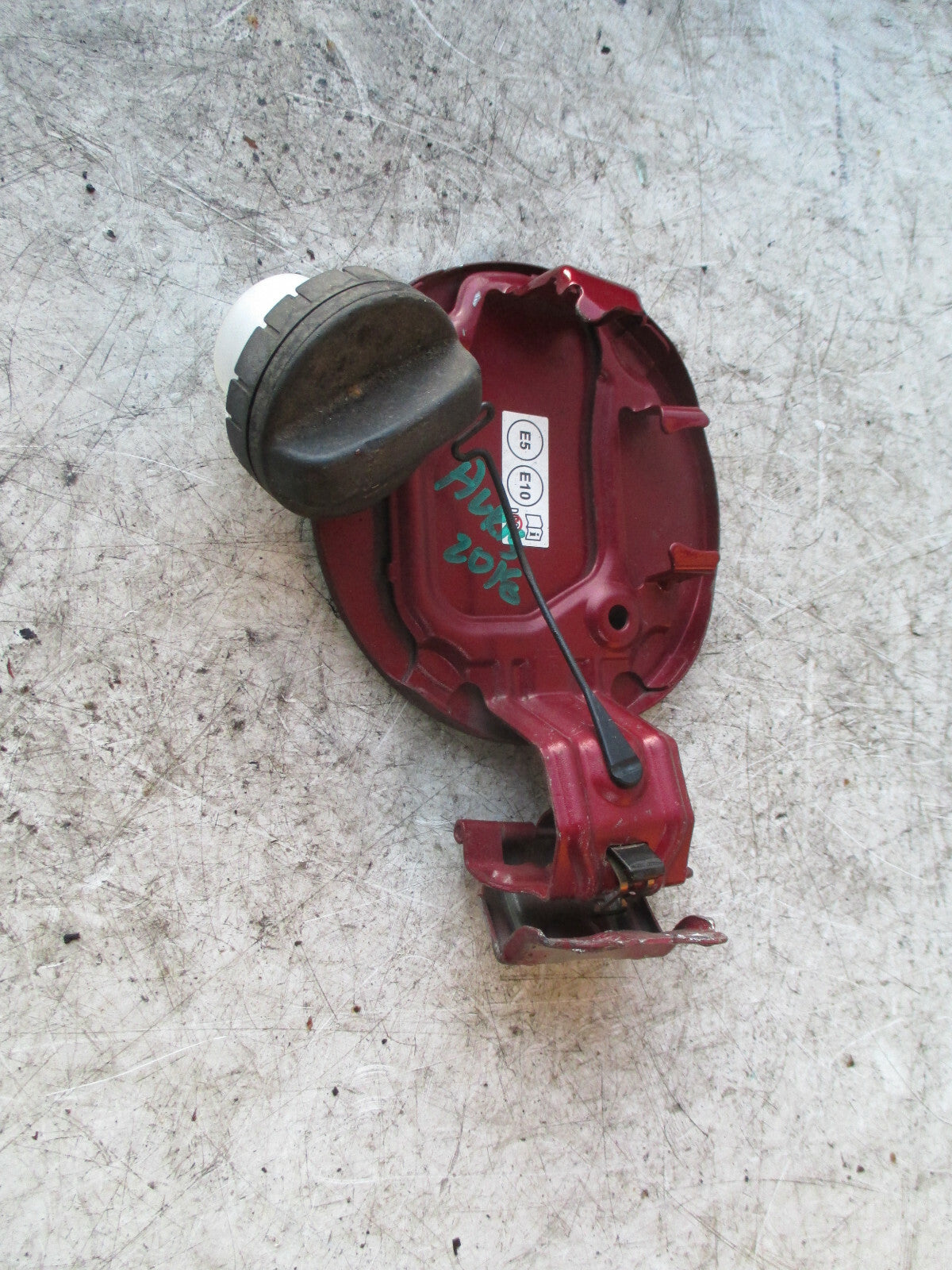 TOYOTA AURIS 2018 MK2 FUEL FILLER FLAP RED